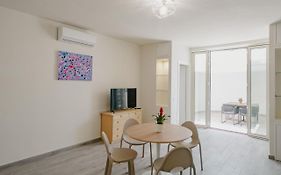 Modern Apartment With Exclusive Terrace By Wonderful Italy